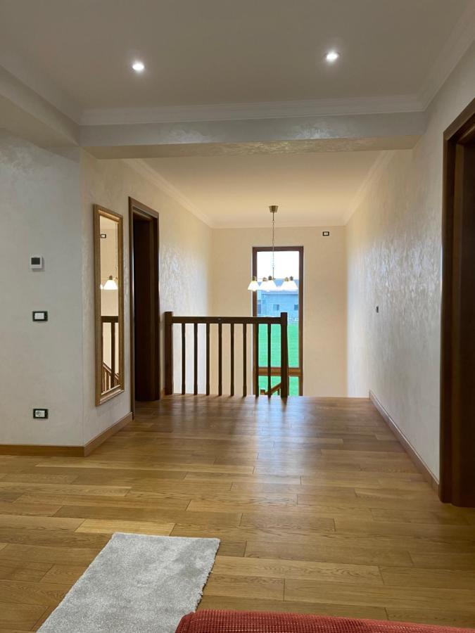 Sunny House Villa Suceava Luaran gambar