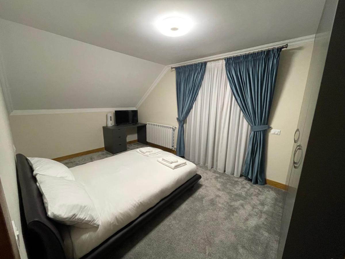Sunny House Villa Suceava Luaran gambar