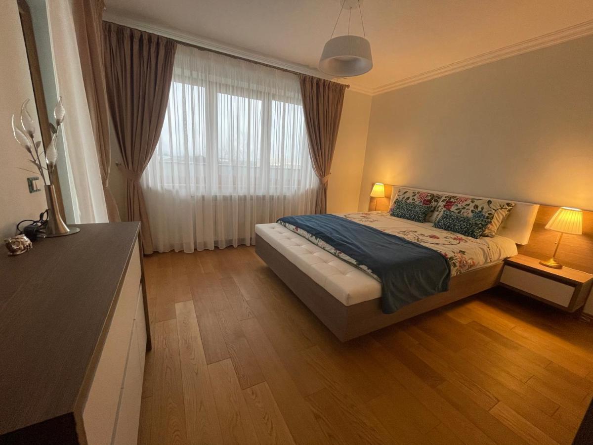 Sunny House Villa Suceava Luaran gambar
