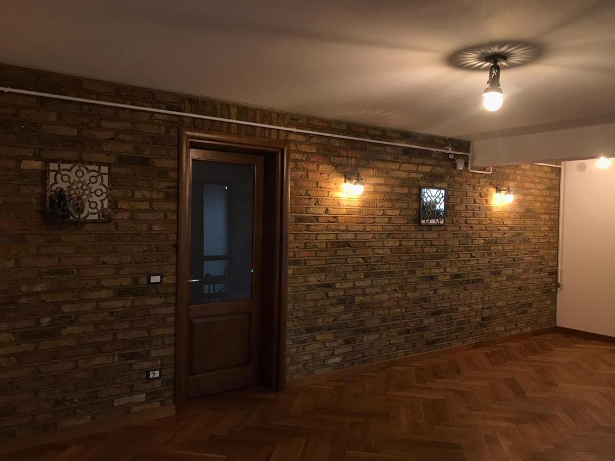 Sunny House Villa Suceava Luaran gambar
