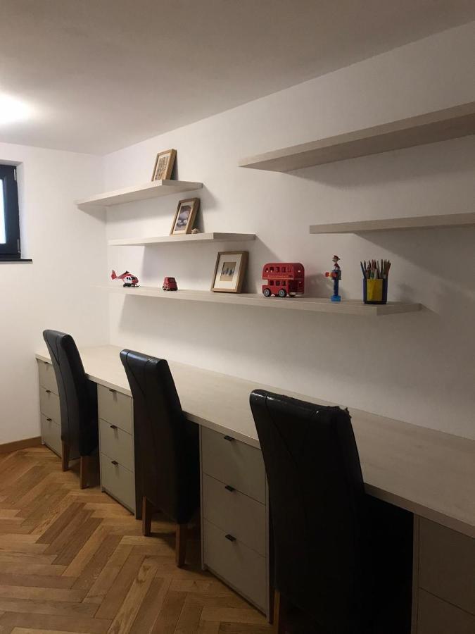 Sunny House Villa Suceava Luaran gambar