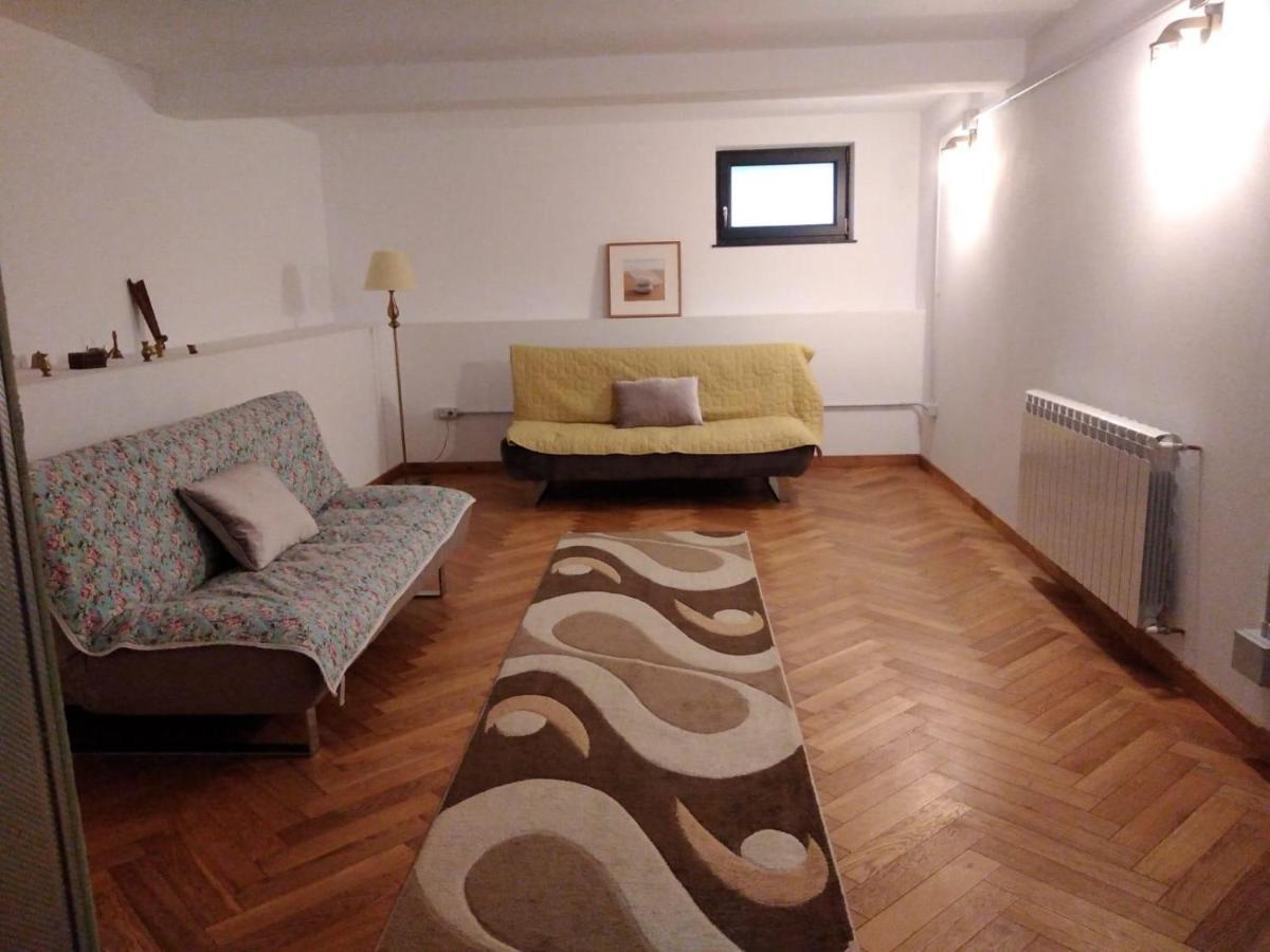 Sunny House Villa Suceava Luaran gambar