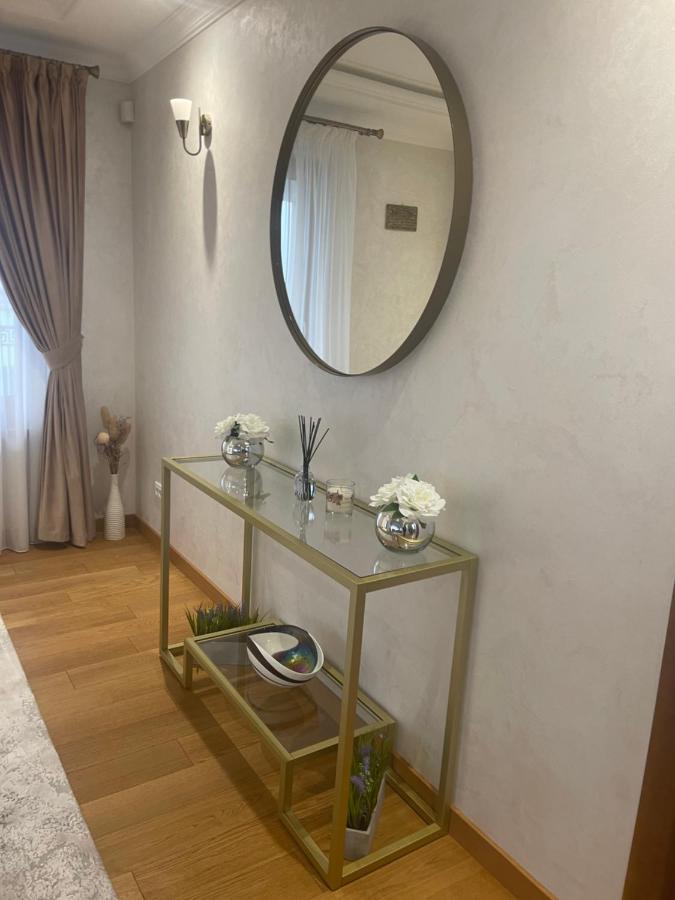 Sunny House Villa Suceava Luaran gambar